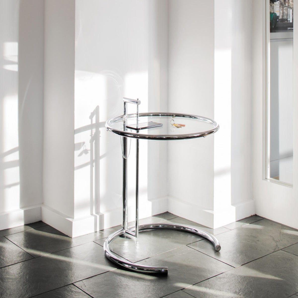 ClassiCon（クラシコン） / ADJUSTABLE TABLE（アジャスタブルテーブル）E1027 / 全3色 / サイドテーブル