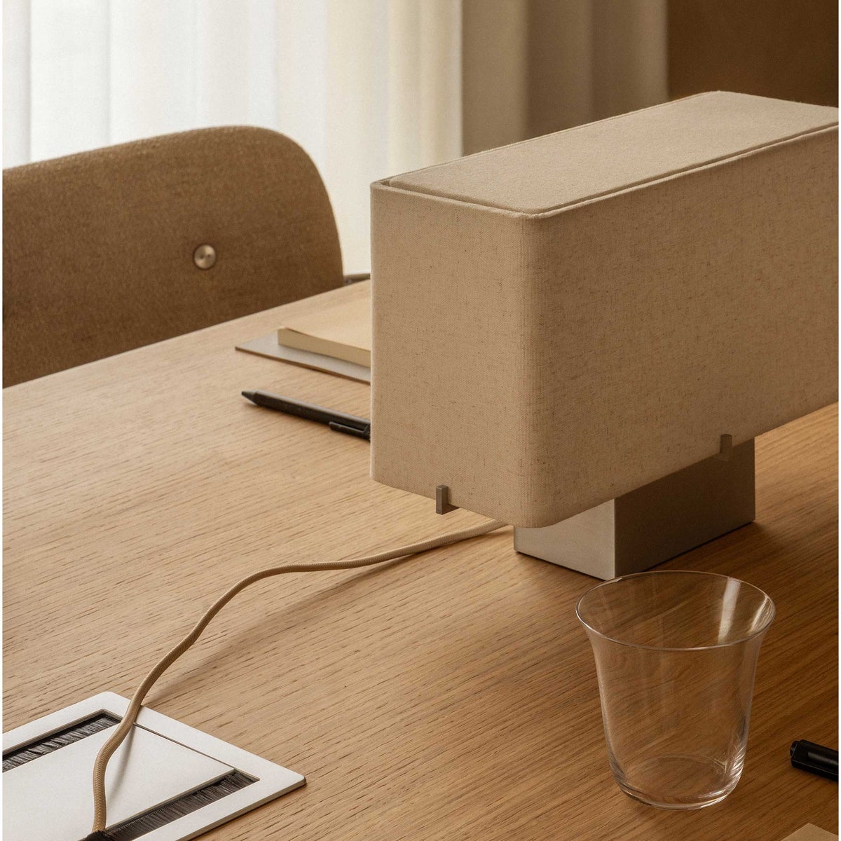 Audo Copenhagen（オドー・コペンハーゲン） / NONNA TABLE LAMP（ノンナ テーブルランプ） / アルミニウム