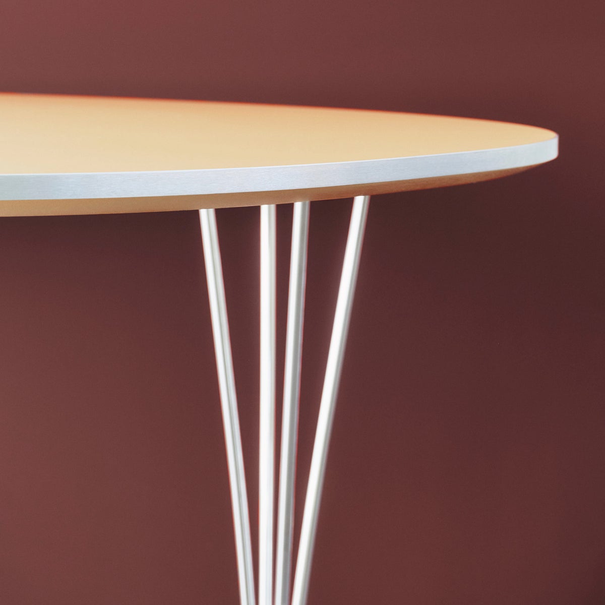 FRITZ HANSEN（フリッツ・ハンセン） / TABLE SERIES（テーブルシリーズ）B616 / スーパー楕円テーブル / 2026Newカラー / ラミネート天板