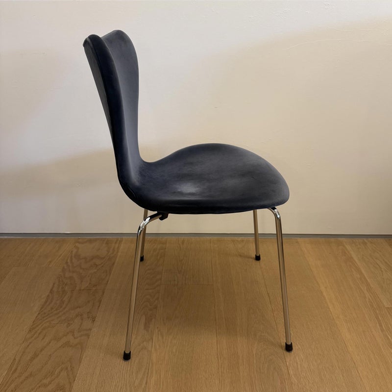 【ポイント20倍】【アウトレット】FRITZ HANSEN（フリッツ・ハンセン） / SERIES 7（セブンチェア） / BELFAST（ベルファスト）/ グレーブルー / クローム脚