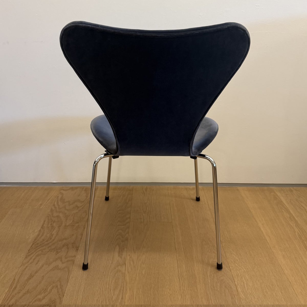 【ポイント20倍】【アウトレット】FRITZ HANSEN（フリッツ・ハンセン） / SERIES 7（セブンチェア） / BELFAST（ベルファスト）/ グレーブルー / クローム脚
