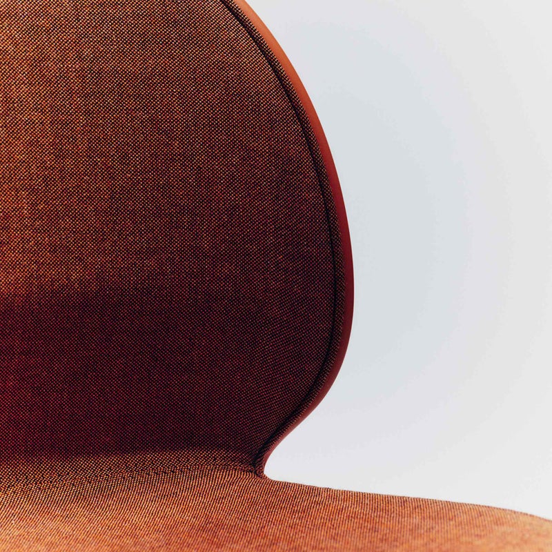 FRITZ HANSEN（フリッツ・ハンセン） / N02 RECYCLE（リサイクル） / N02-10FRU / ダークオレンジ / TECHNICOLOUR 550 / フロントパディングチェア