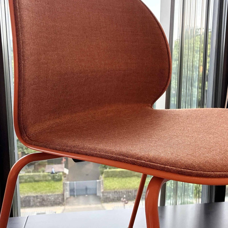FRITZ HANSEN（フリッツ・ハンセン） / N02 RECYCLE（リサイクル） / N02-10FRU / ダークオレンジ / TECHNICOLOUR 550 / フロントパディングチェア