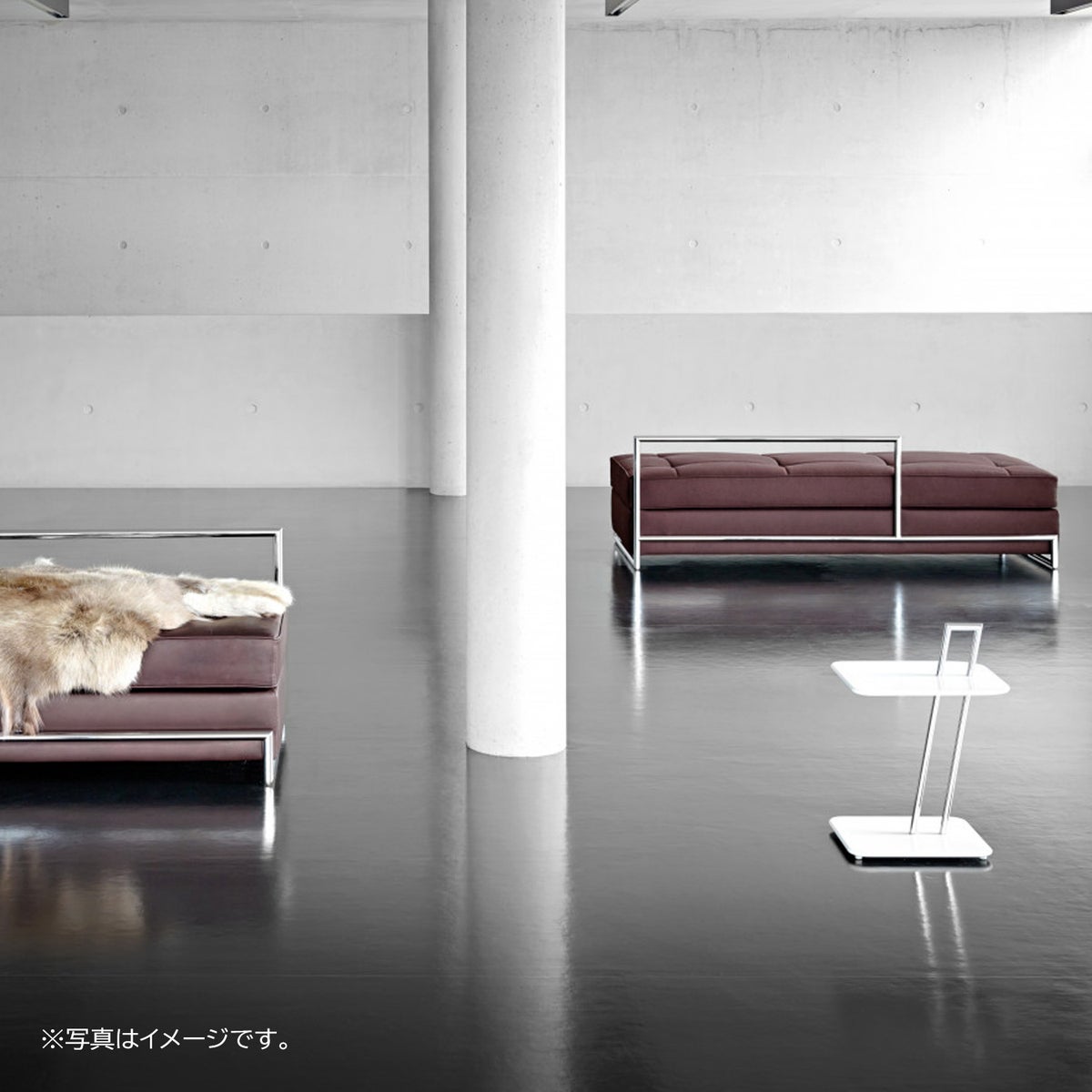 ClassiCon（クラシコン） / DAY BED（デイ・ベッド） / クラシックレザー / 全8色 / ソファベッド