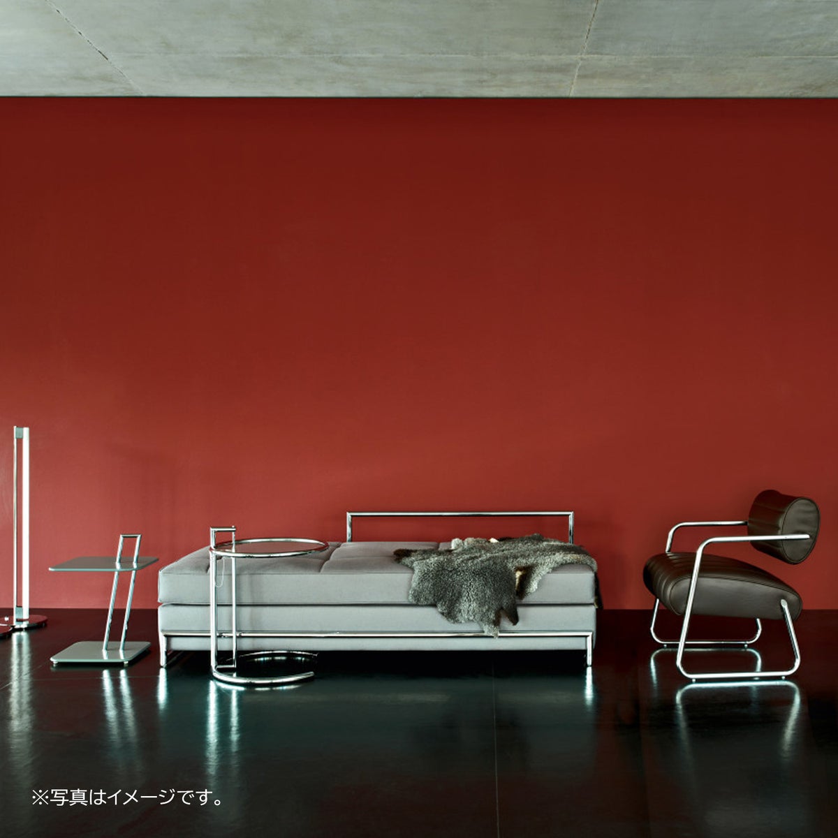ClassiCon（クラシコン） / DAY BED（デイ・ベッド） / クラシックレザー / 全8色 / ソファベッド
