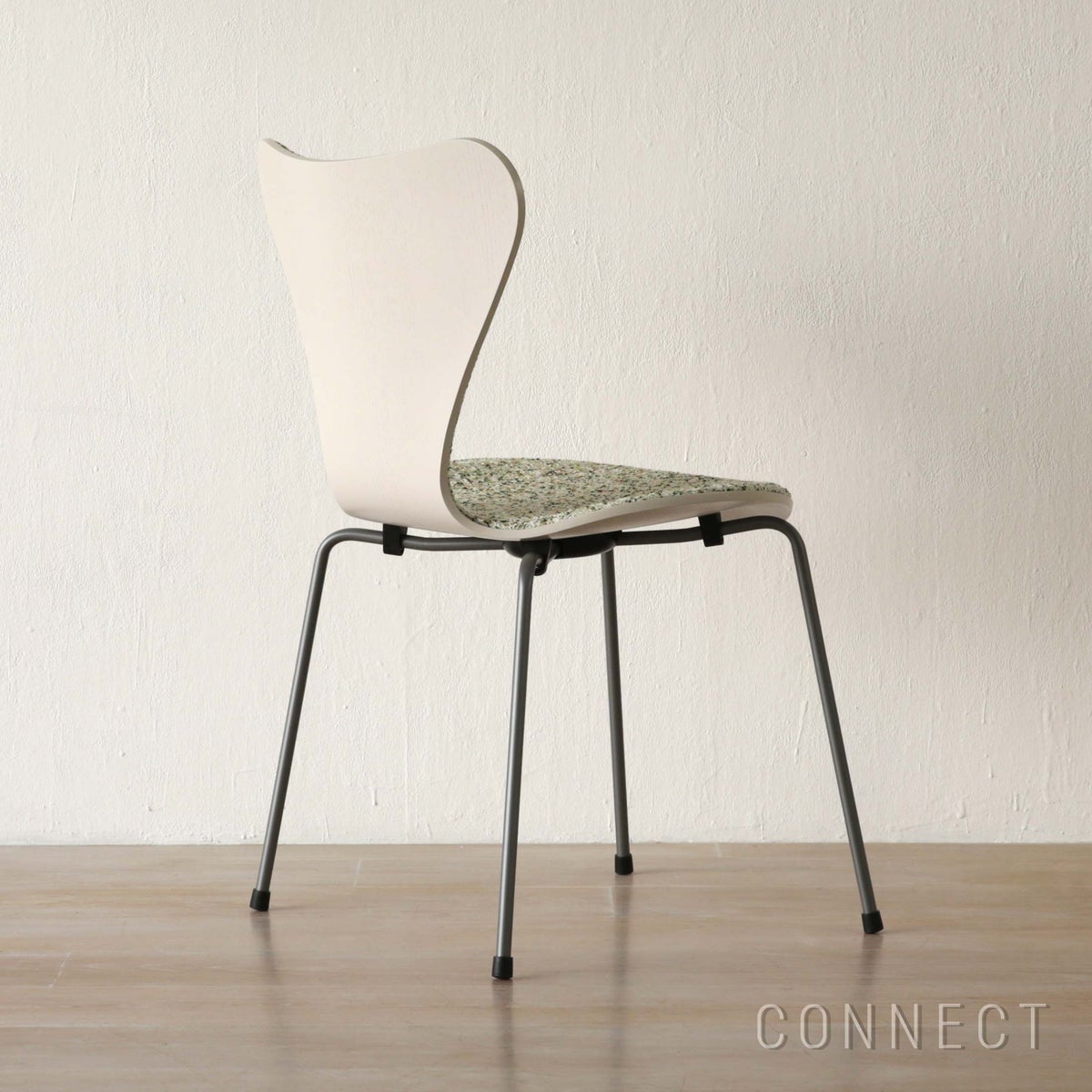 【数量限定】FRITZ HANSEN（フリッツ・ハンセン） / SERIES 7（セブンチェア）Atom Edition / ライトベージュ / カラードアッシュ / Atom 0124 / フロントパディング
