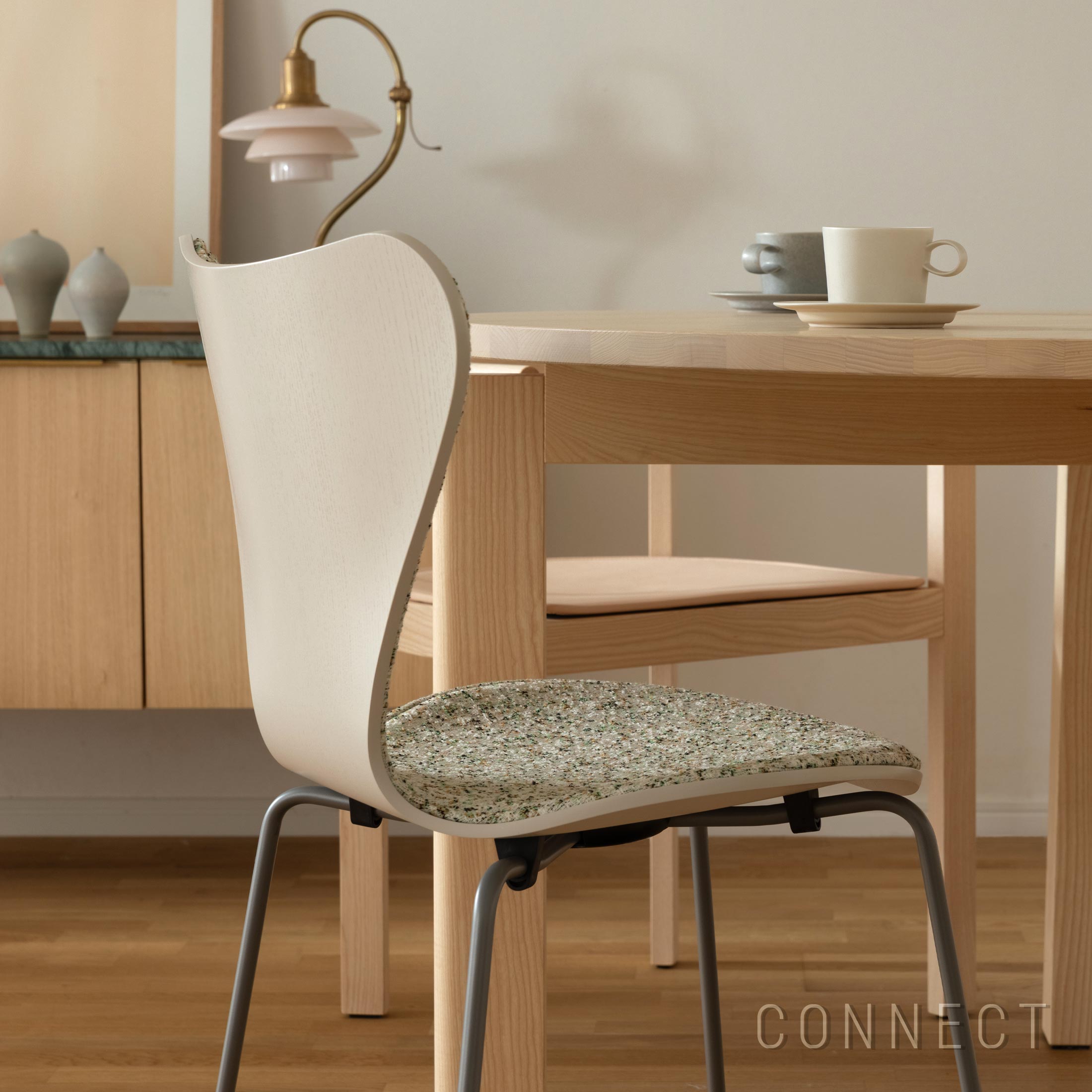 セブンチェア フロントパディング Atom FRITZ HANSEN | CONNECT