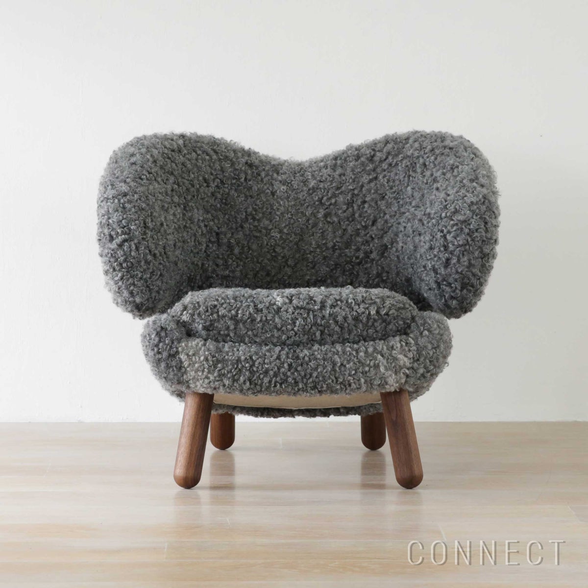 HOUSE OF FINN JUHL（ハウス・オブ・フィンユール） / PELICAN CHAIR W（ペリカンチェア） / ウォルナット材・オイル仕上げ / in Gotland Sheepskin returns